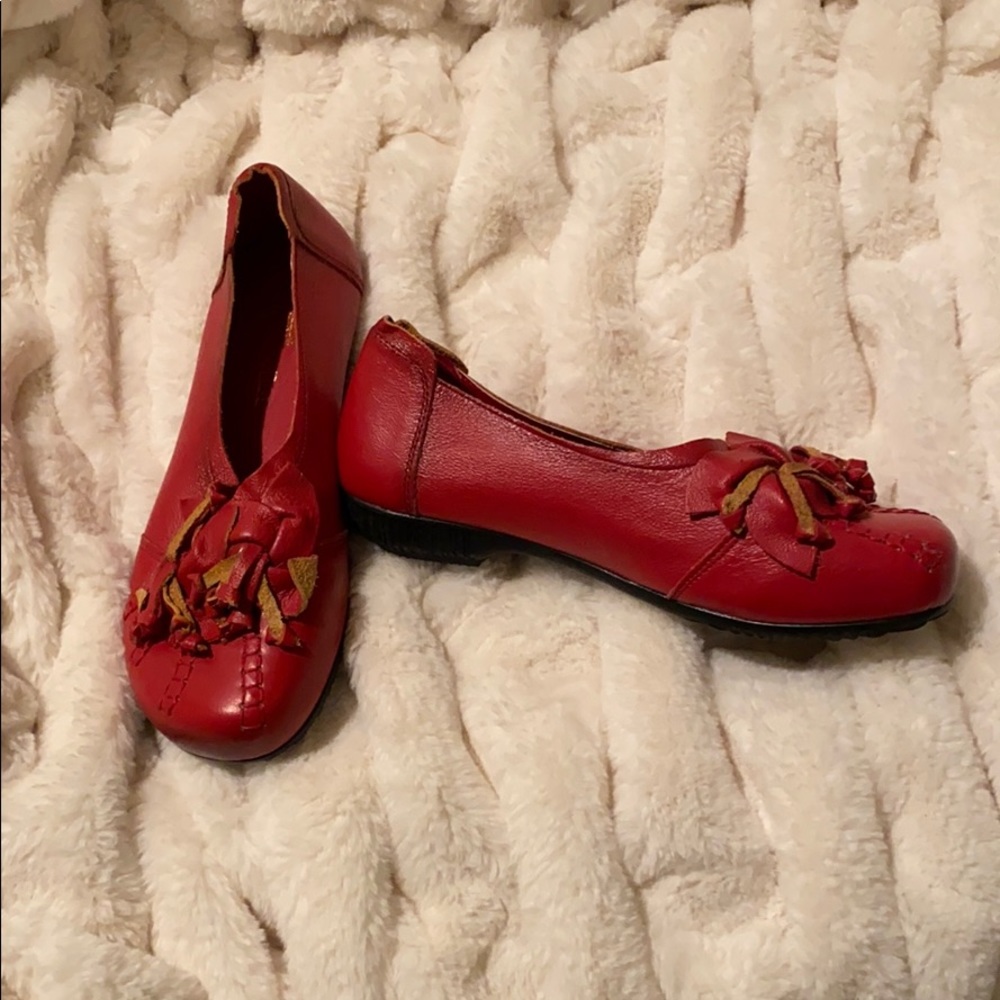 Shoes - Picture 2 of 2